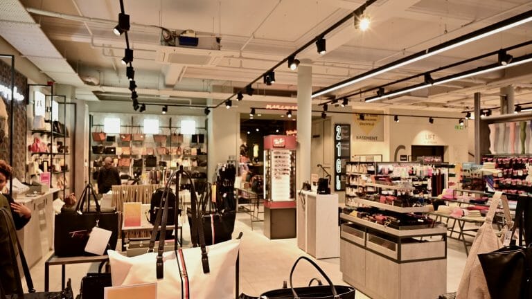 Department Store image 9