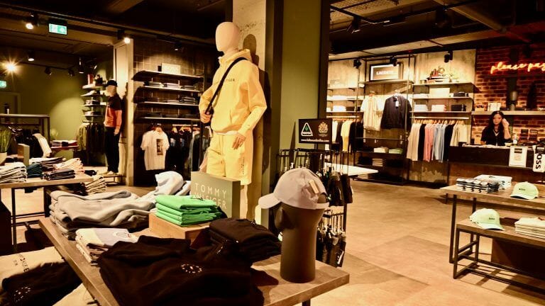 Department Store image 17