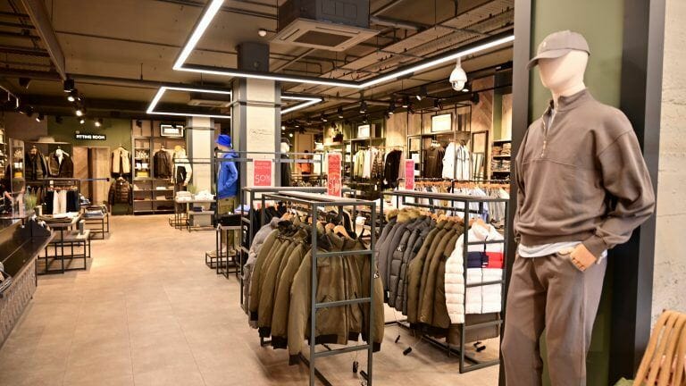 Department Store image 38