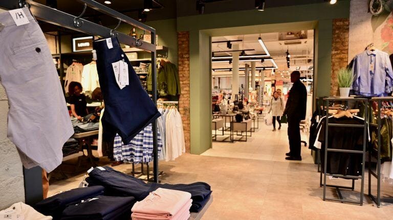 Department Store image 39