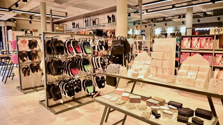 Department Store image 46