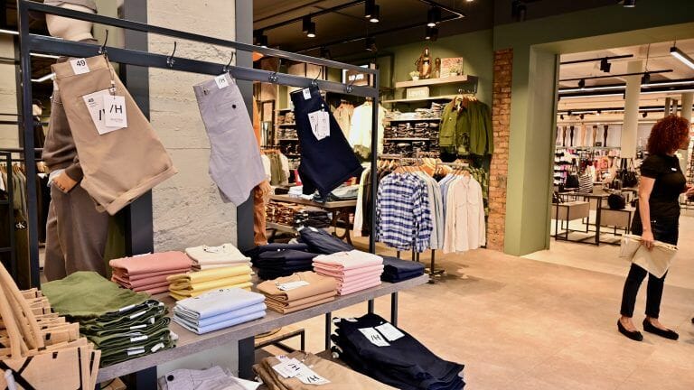 Department Store image 53