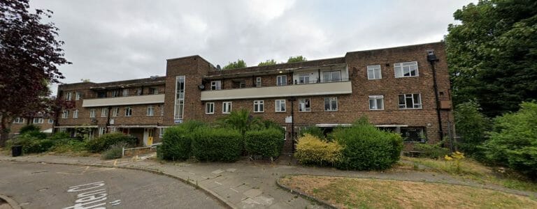 Abandoned Council Flats and Houses in Clapham image 10