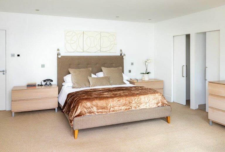 Mill Hill Modern Home image 18