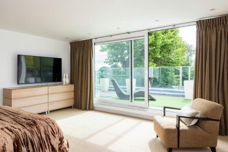 Mill Hill Modern Home image 19