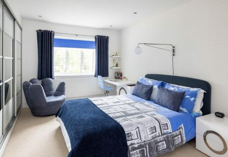 Mill Hill Modern Home image 22