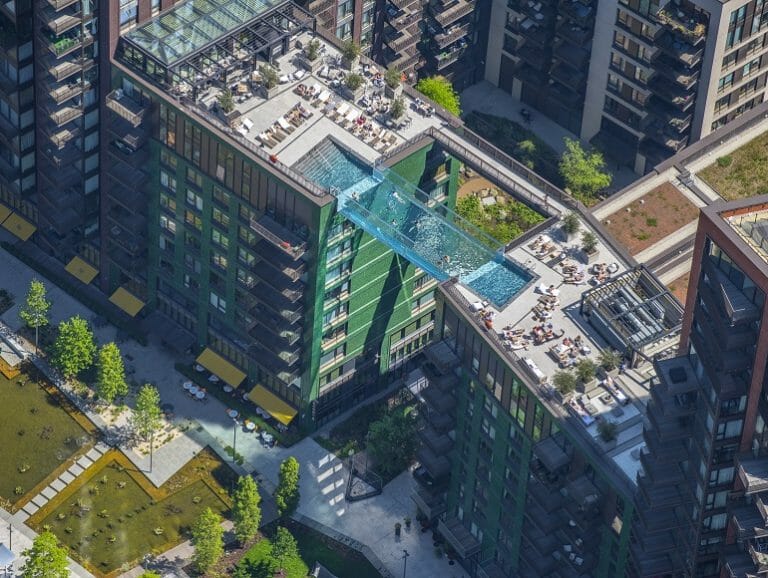 Suspended Sky Pool in Central London image 5