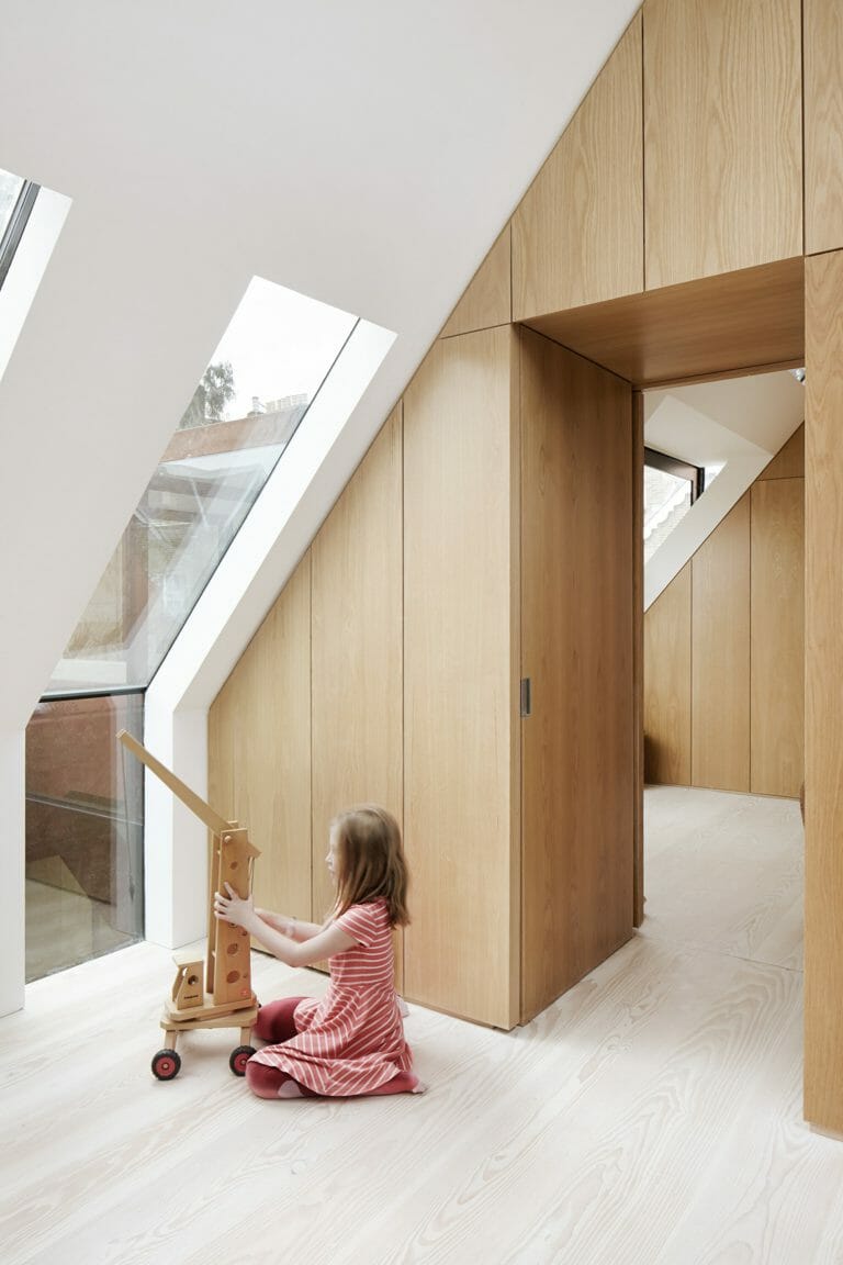 Modern Grand Designs House in Kew image 5