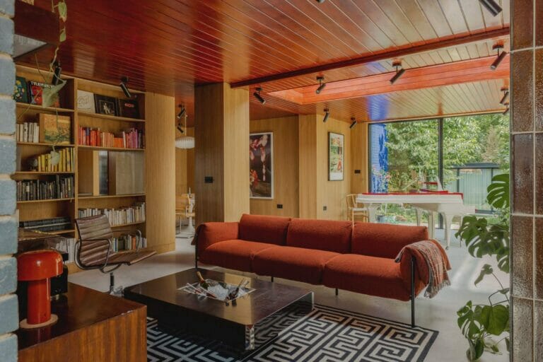 Californian/ Scandinavian Mid-Century Modernist London House image 5