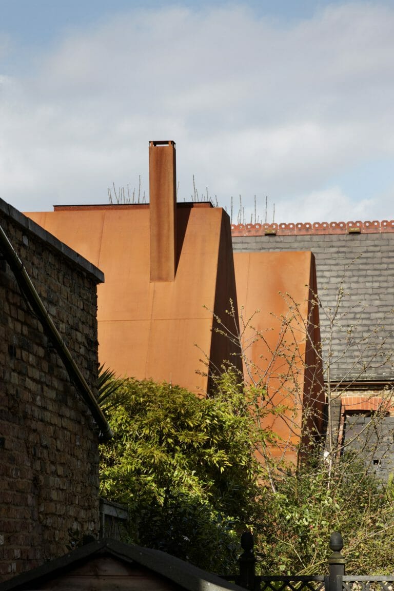 Modern Grand Designs House in Kew image 4