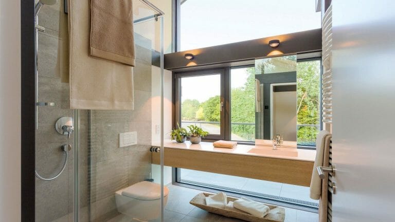 Grand Design House with Parking image 27