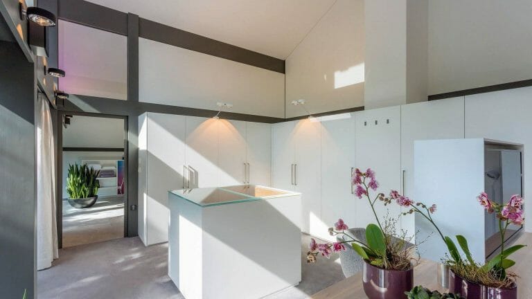 Grand Design House with Parking image 34