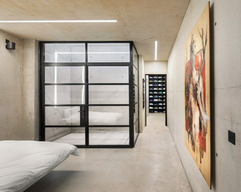Ultra-Modern Grand Design House image 17