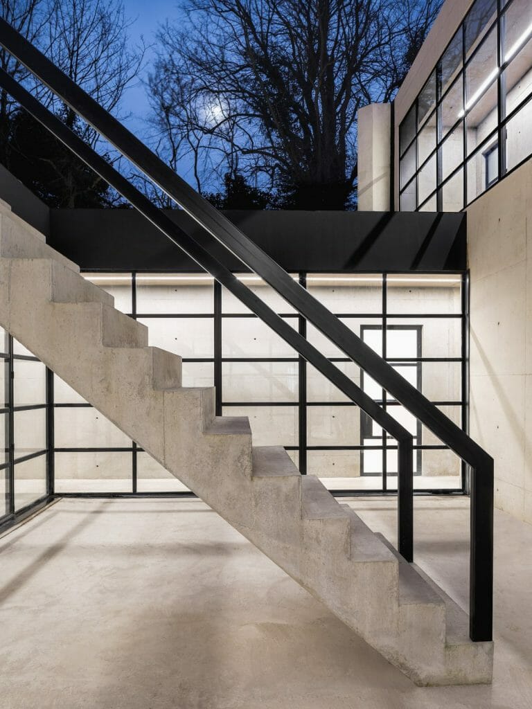 Ultra-Modern Grand Design House image 7
