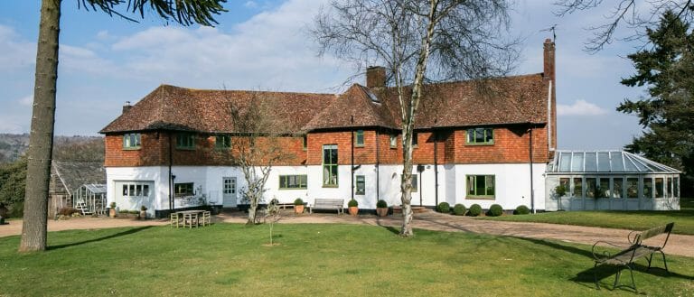 Large Family Home in Surrey image 1