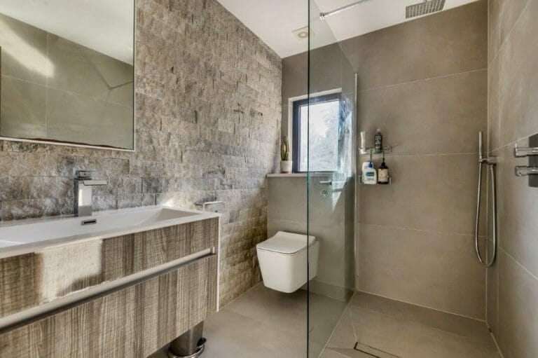Grand Designs Surrey Home image 33