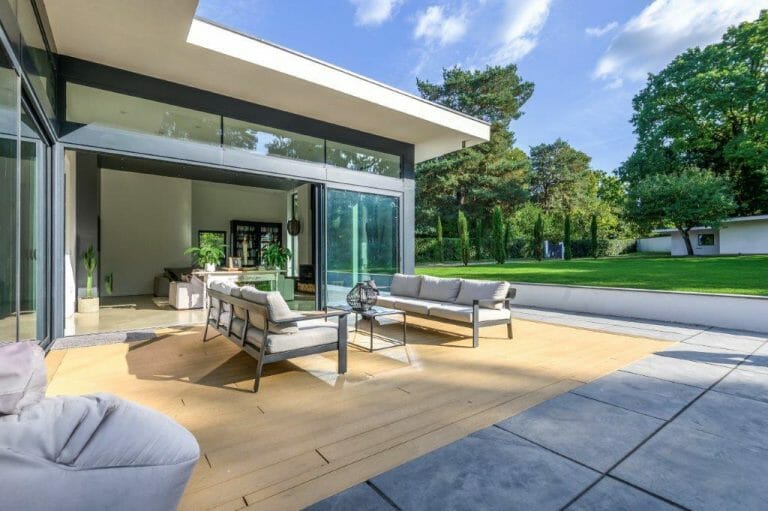 Grand Designs Surrey Home image 51