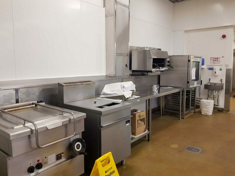 Mess Hall & Industrial kitchen image 15