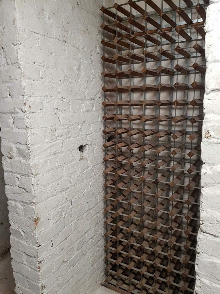 Old Fashioned Bar and Wine Cellar image 43
