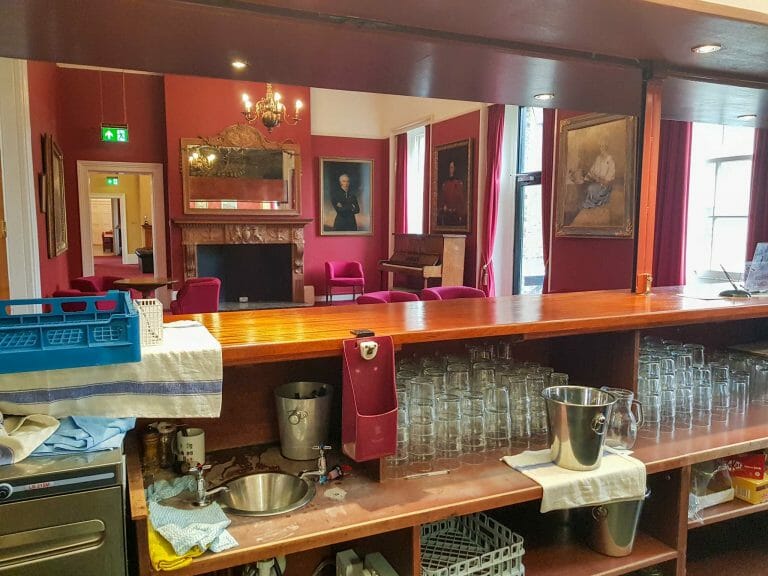 Old Fashioned Bar and Wine Cellar image 26
