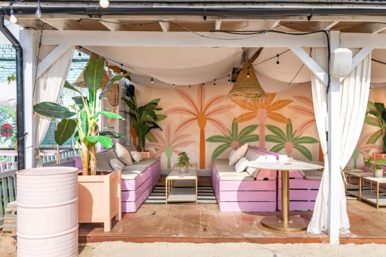 Quirky Beach & Winter Wonderland Bar image 23