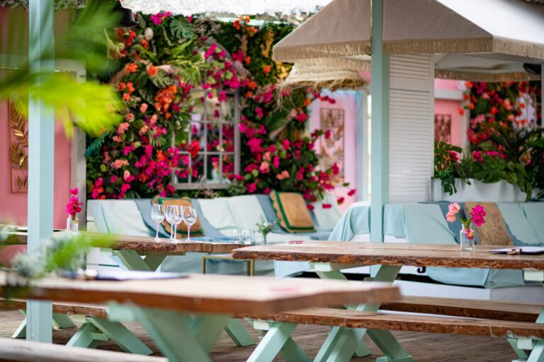 Quirky Beach & Winter Wonderland Bar image 30