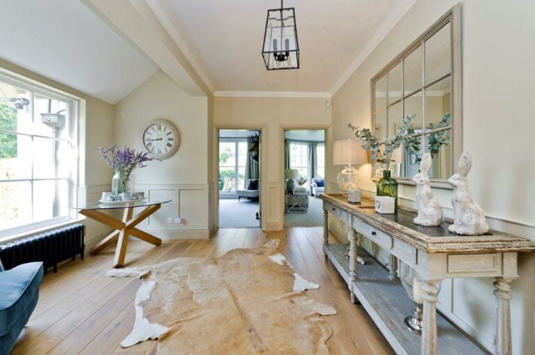 Grand Country House Guildford image 14