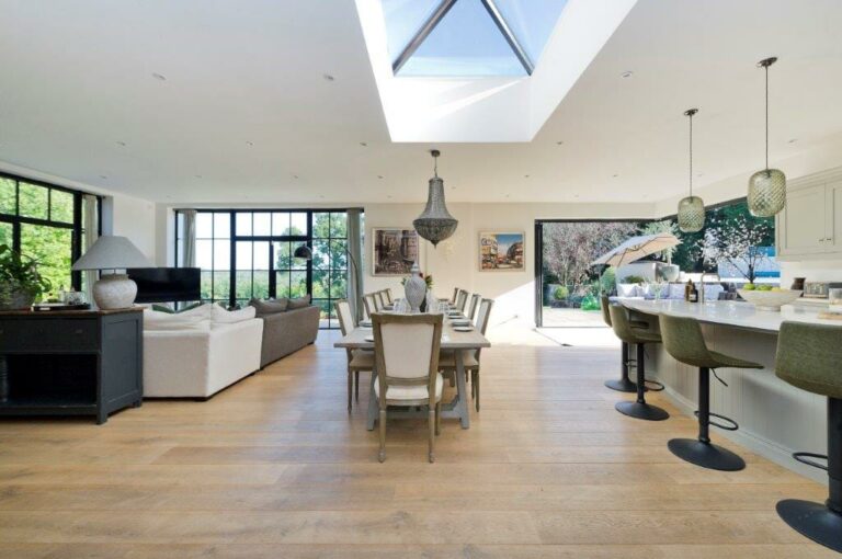 Grand Country House Guildford image 4