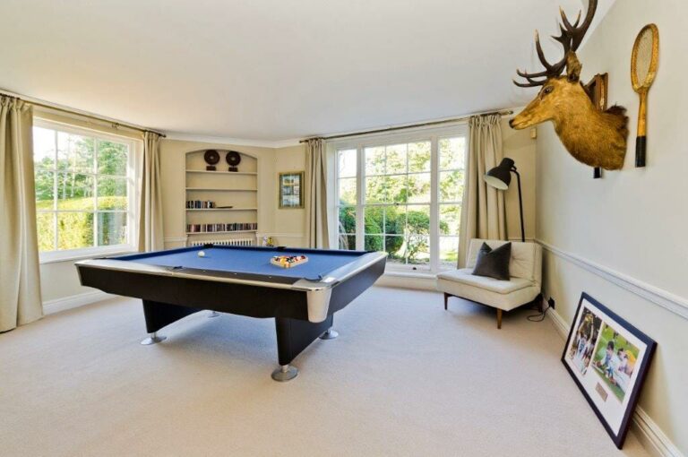 Grand Country House Guildford image 17