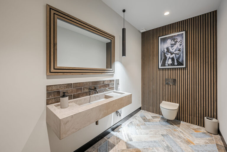 Leatherhead Grand Designs image 41
