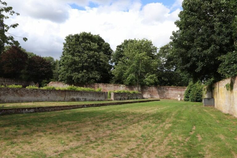 Grand English Estate image 19