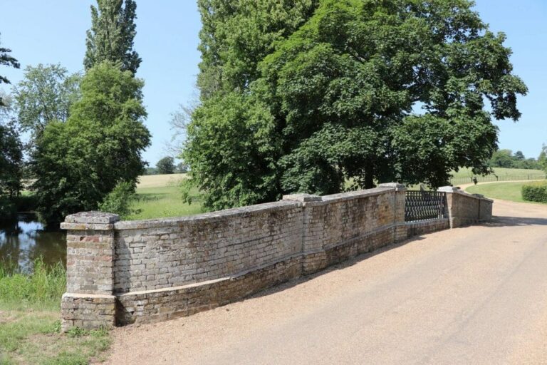 Grand English Estate image 22