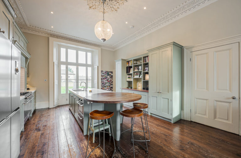 Converted Vicarage Clapham image 4