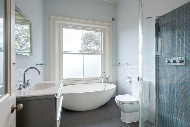 Converted Vicarage Clapham image 29