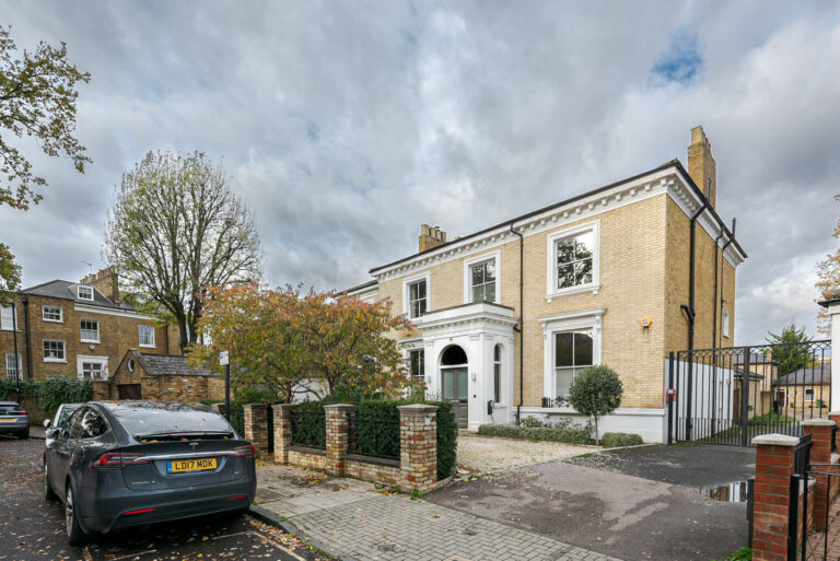 Converted Vicarage Clapham image 2