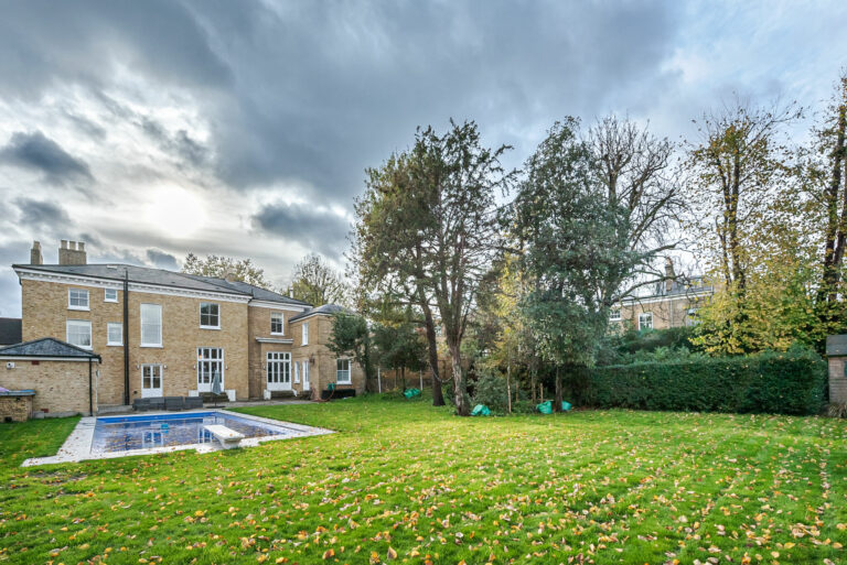 Converted Vicarage Clapham image 33