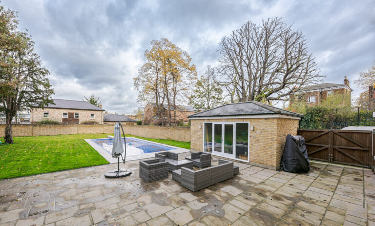 Converted Vicarage Clapham image 34