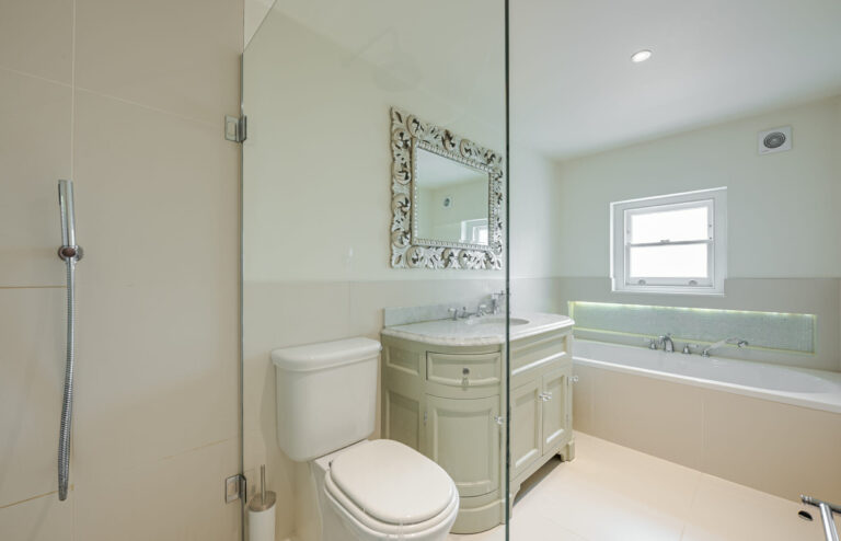 Converted Vicarage Clapham image 20