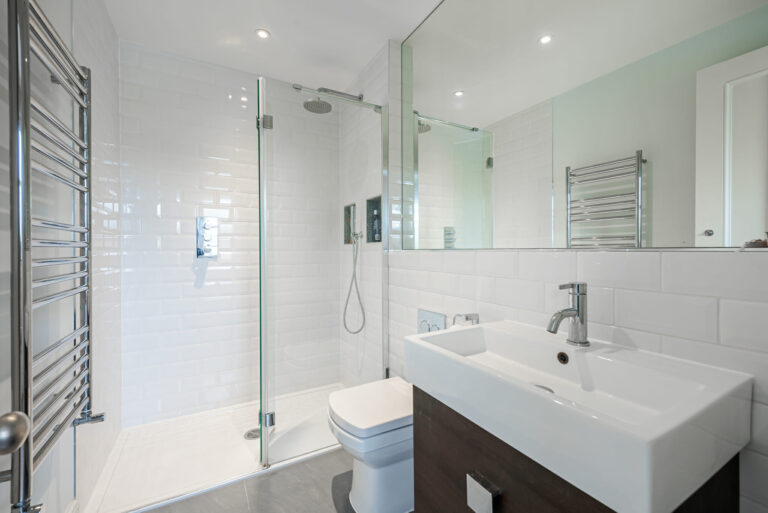 Converted Vicarage Clapham image 31