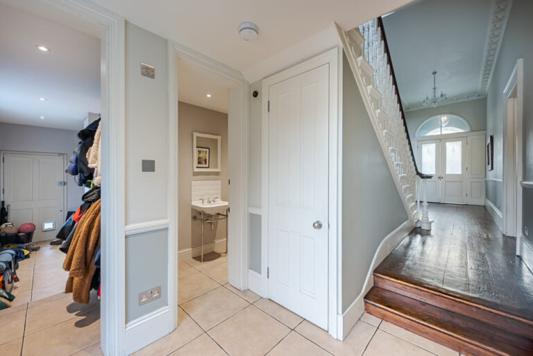 Converted Vicarage Clapham image 24