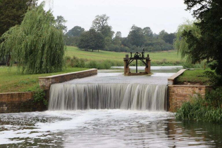 Grand English Estate image 27