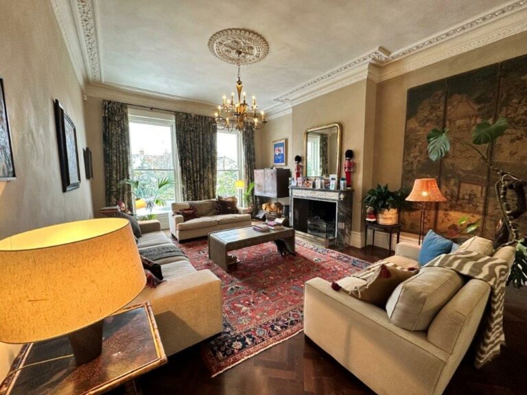 Clapham Family Home image 8