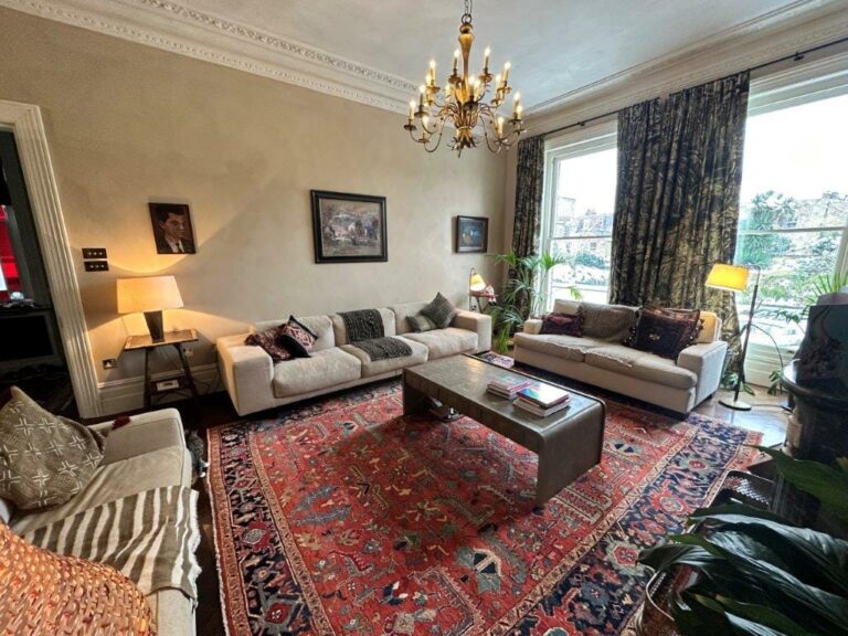 Clapham Family Home image 7