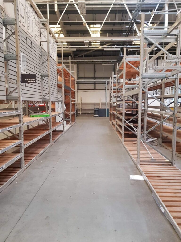 Former Distribution Warehouse Available for Short Term Production Hires image 10