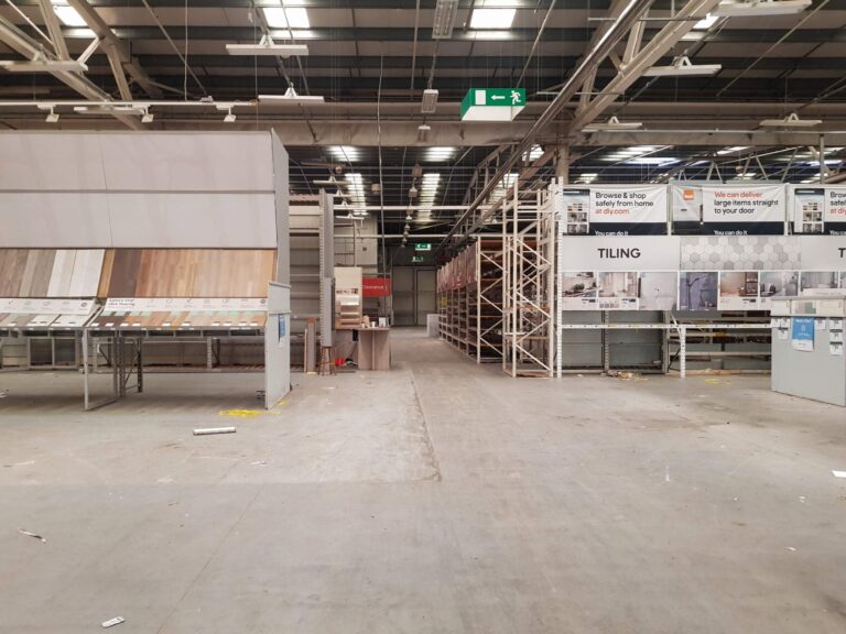Former Distribution Warehouse Available for Short Term Production Hires image 12