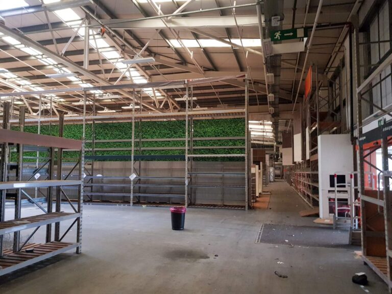 Former Distribution Warehouse Available for Short Term Production Hires image 6