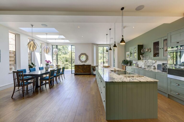 Renovated Cricklewood Home image 7