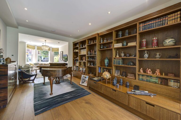 Renovated Cricklewood Home image 14