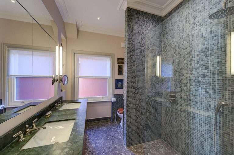Renovated Cricklewood Home image 25