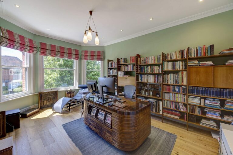 Renovated Cricklewood Home image 16